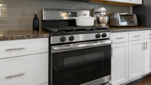 Image of a freestanding oven