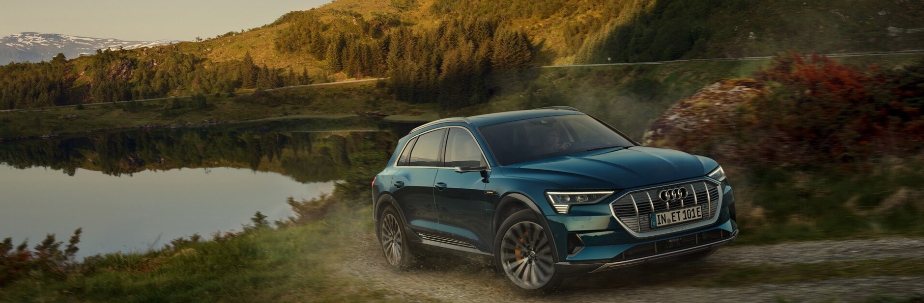 19dec audi e tron 55 advanced quattro hero