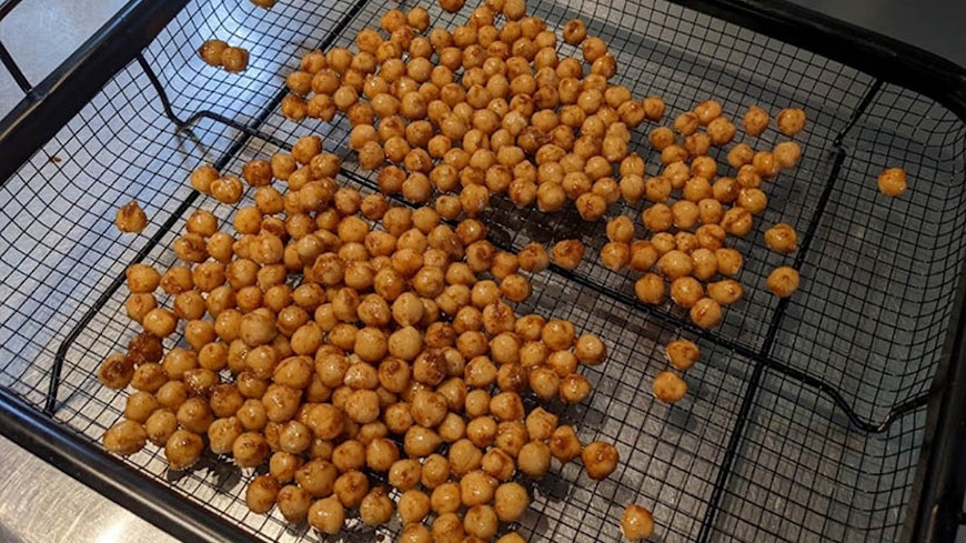 Air fryer baskets chickpeas width
