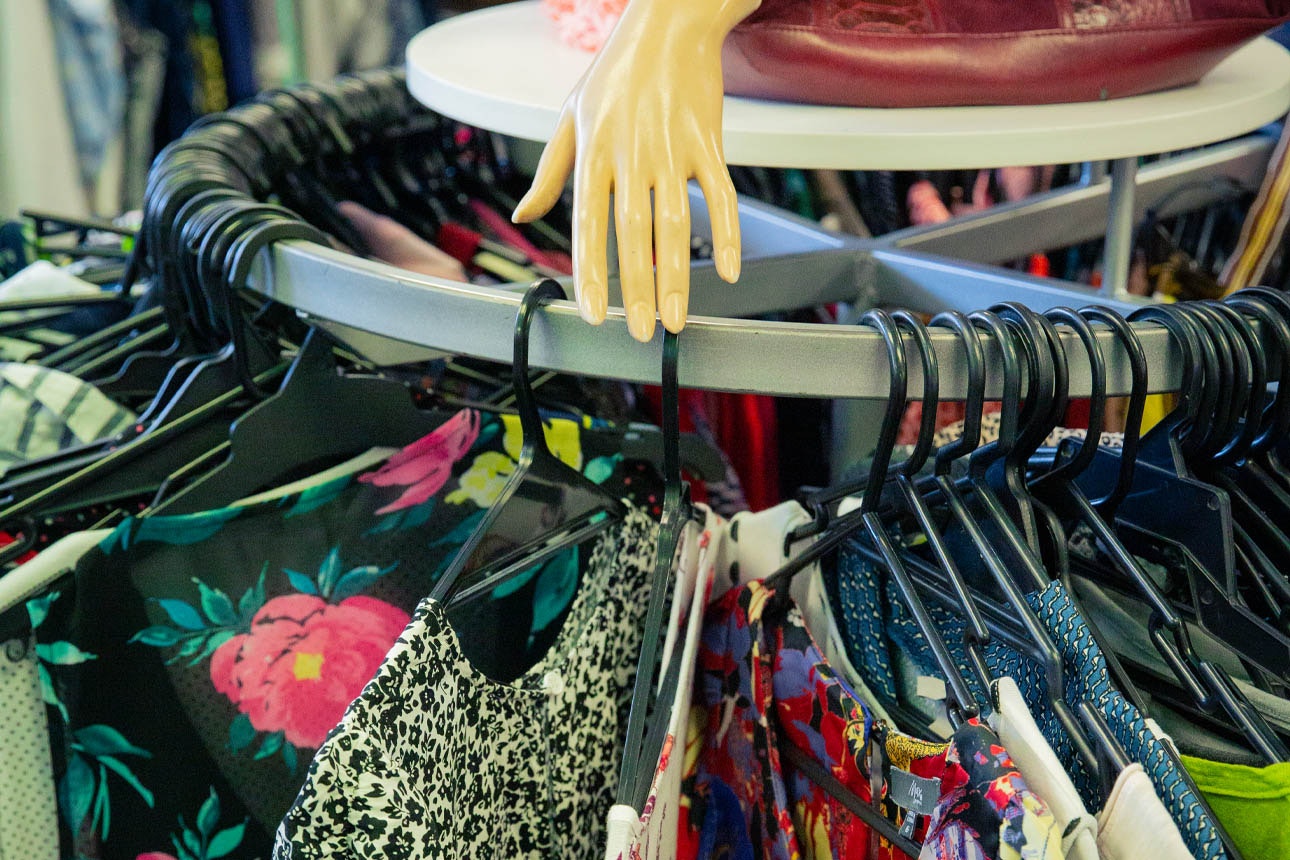 Thrift flipping width