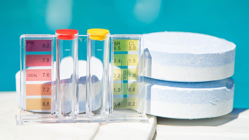 Spa pool chlorine width