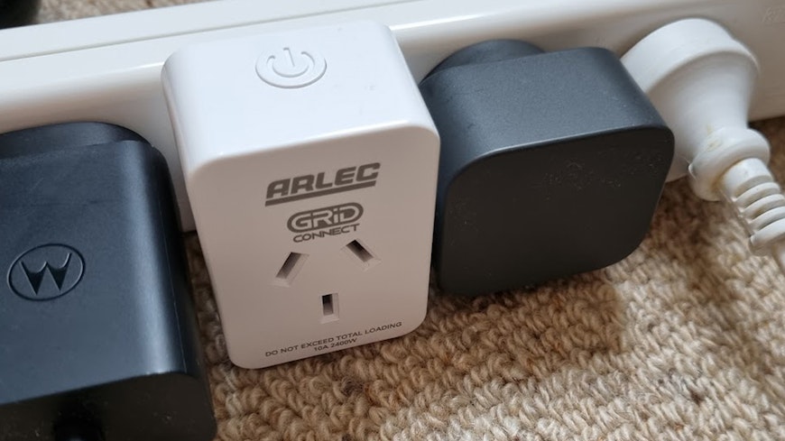 Arlec plug photo width