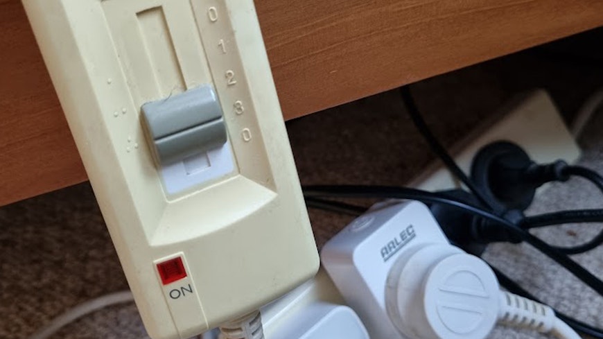 Arlec plug temp width