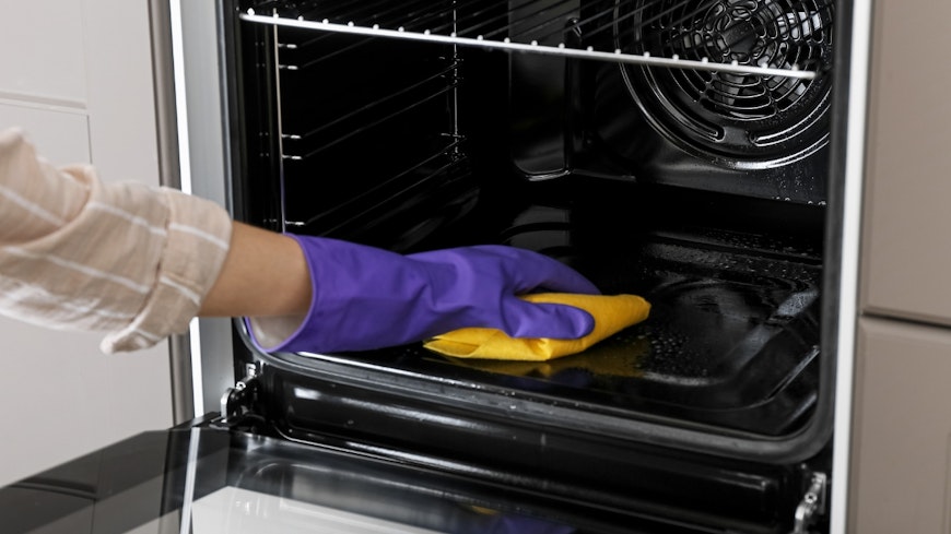 Cleaning oven width