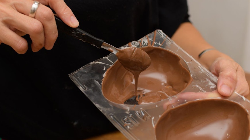 Image of an Easter egg mold