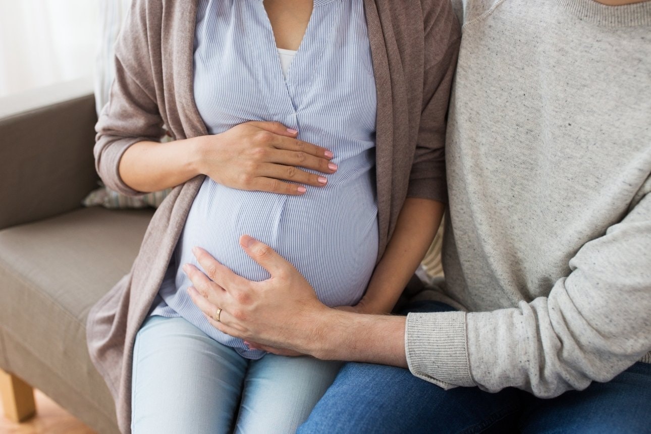 Image of expectant parents