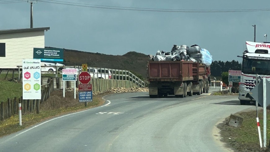 Image of rubbish truck